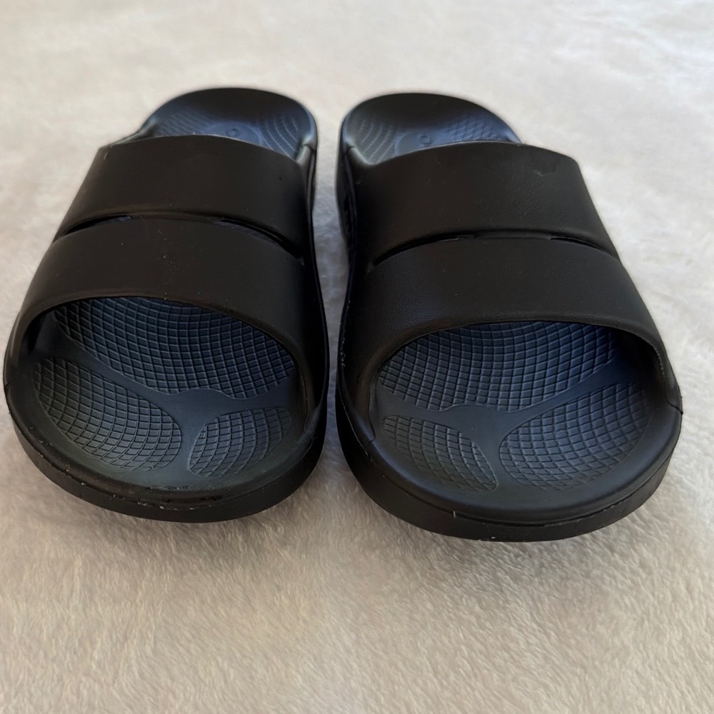Oofos OOahh Sport Recovery Slides Black Women 8 Men 6 EU 39 Sandals Comfort - Picture 2 of 8